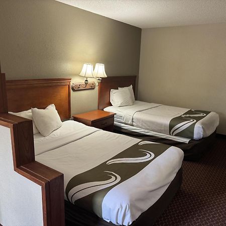 Rodeway Inn & Suites South Of Fiesta Park San Antonio Bagian luar foto