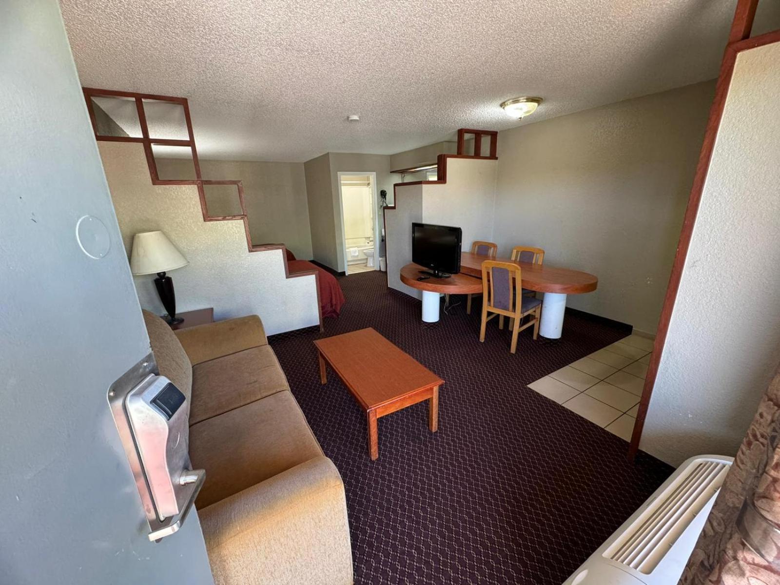 Rodeway Inn & Suites South Of Fiesta Park San Antonio Bagian luar foto