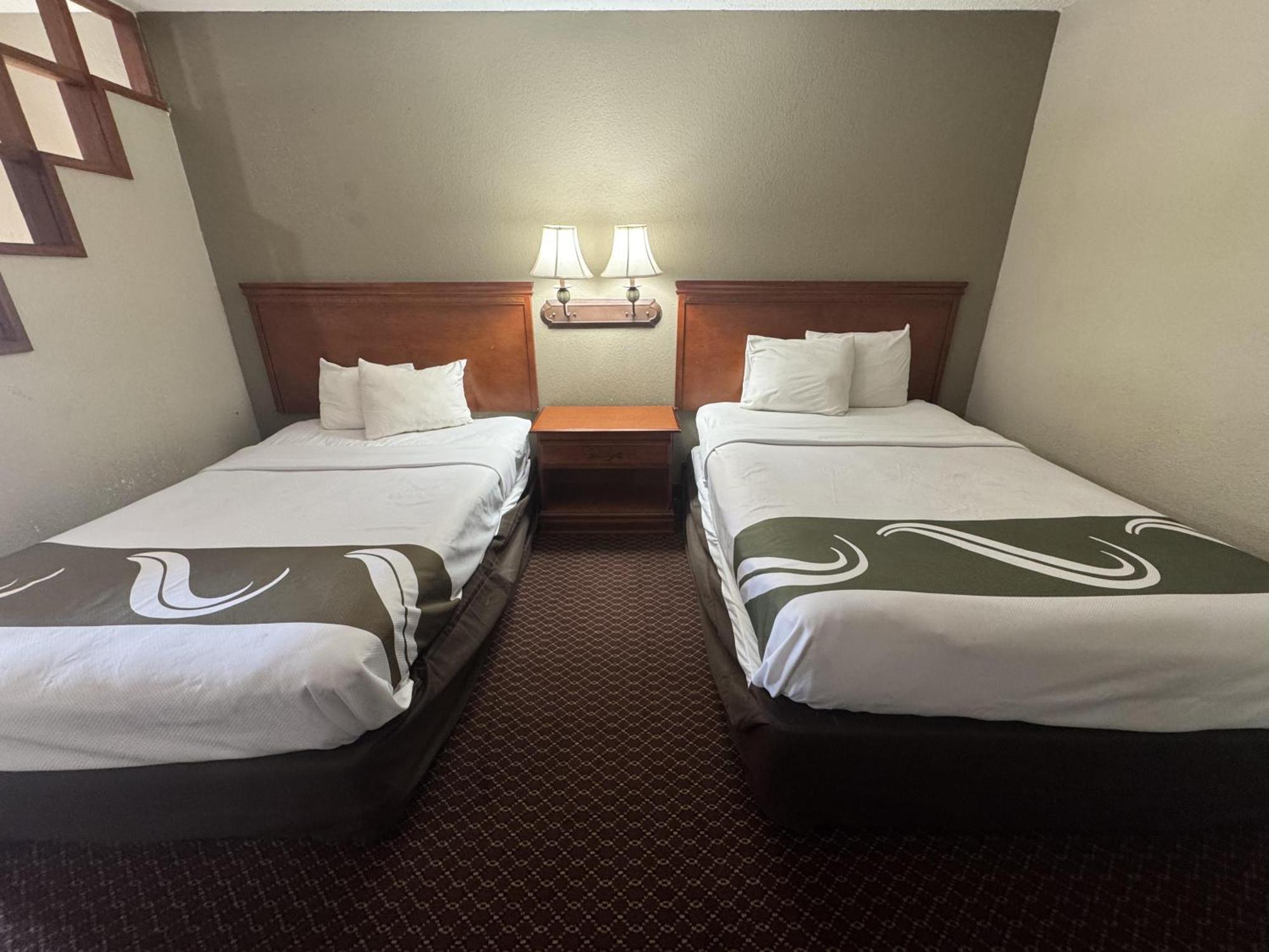 Rodeway Inn & Suites South Of Fiesta Park San Antonio Bagian luar foto